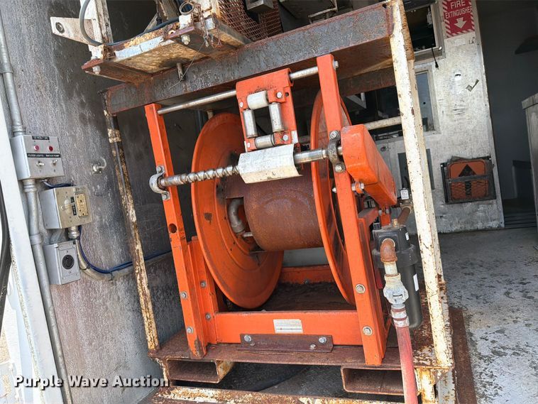image for item EG9298 2006 GMC C5500 sewer inspection truck