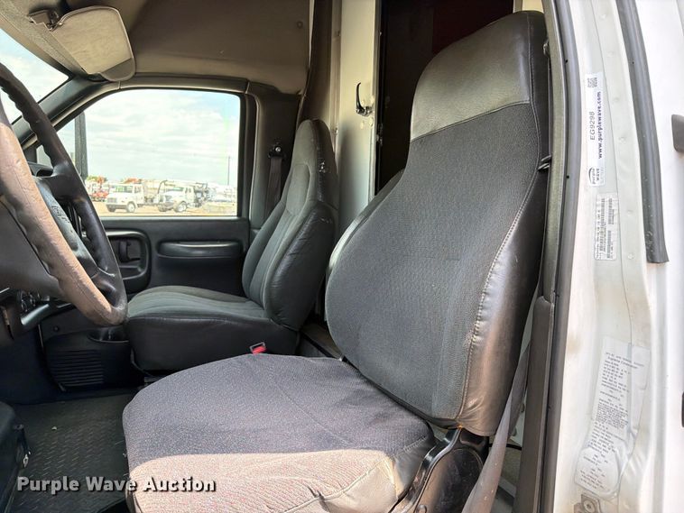 image for item EG9298 2006 GMC C5500 sewer inspection truck