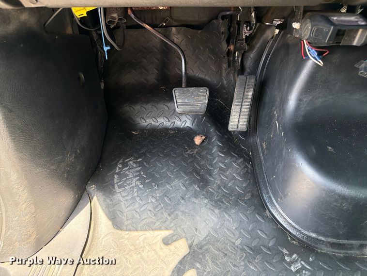 image for item EG9298 2006 GMC C5500 sewer inspection truck