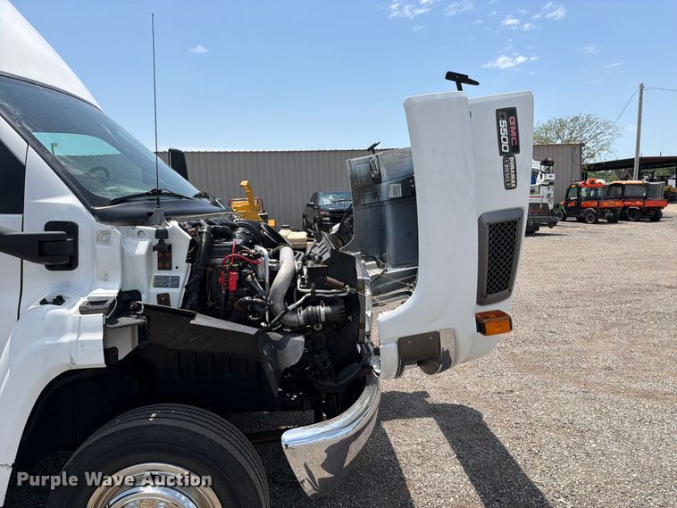 image for item EG9298 2006 GMC C5500 sewer inspection truck