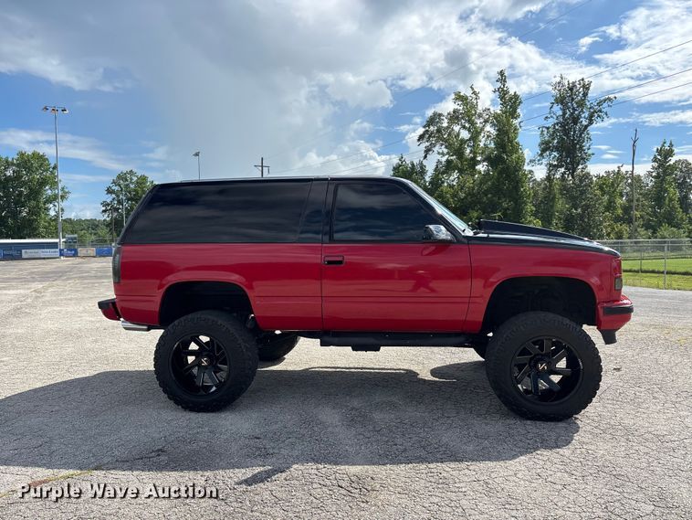 image for item EJ7836 1995 GMC Yukon SUV