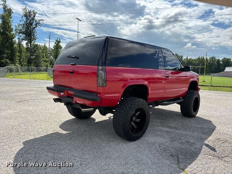 image for item EJ7836 1995 GMC Yukon SUV