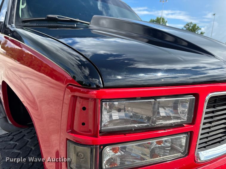 image for item EJ7836 1995 GMC Yukon SUV