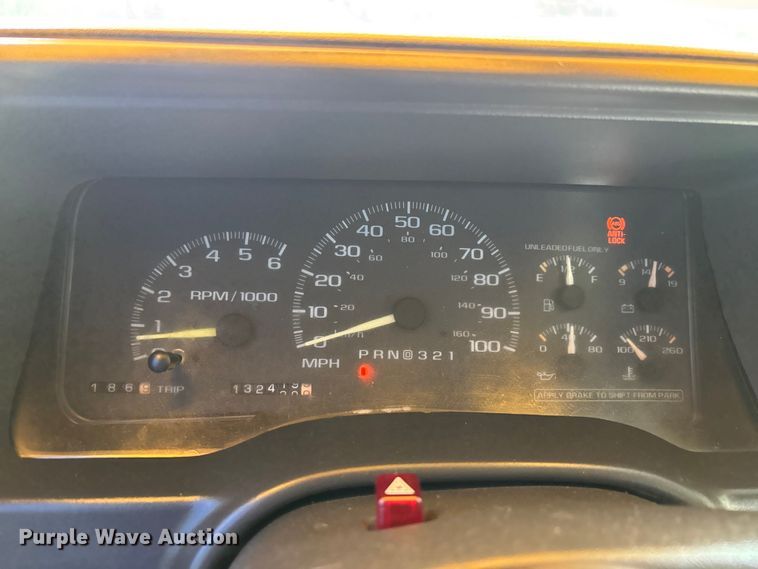 image for item EJ7836 1995 GMC Yukon SUV