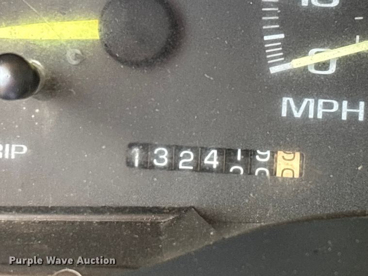 image for item EJ7836 1995 GMC Yukon SUV