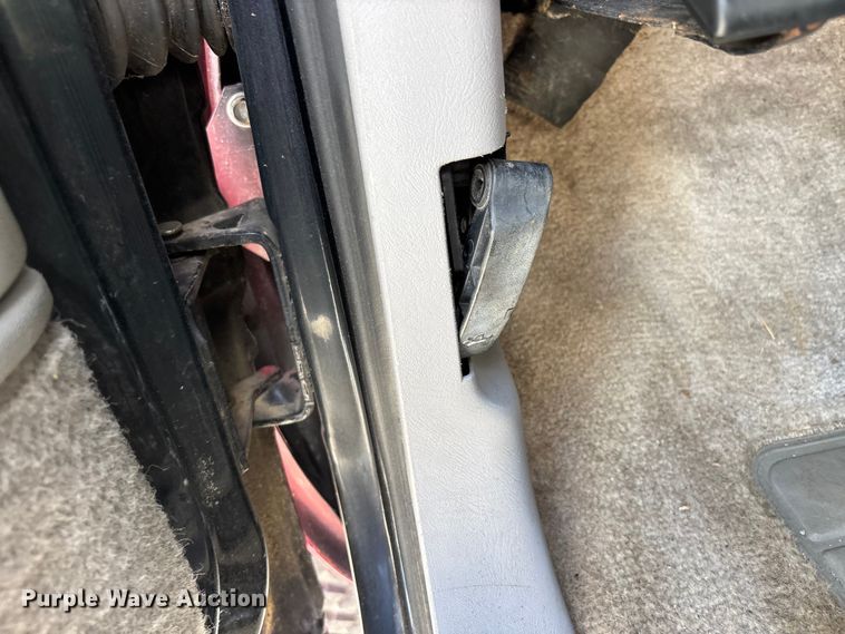 image for item EJ7836 1995 GMC Yukon SUV