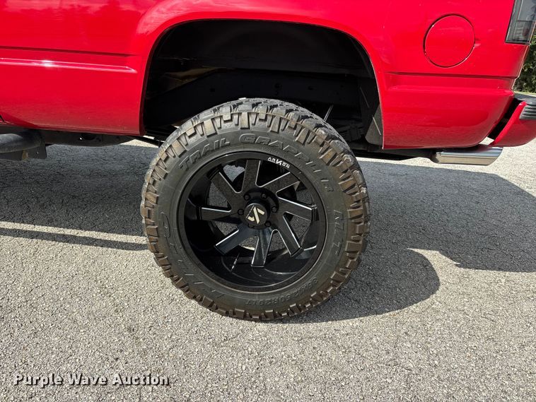 image for item EJ7836 1995 GMC Yukon SUV