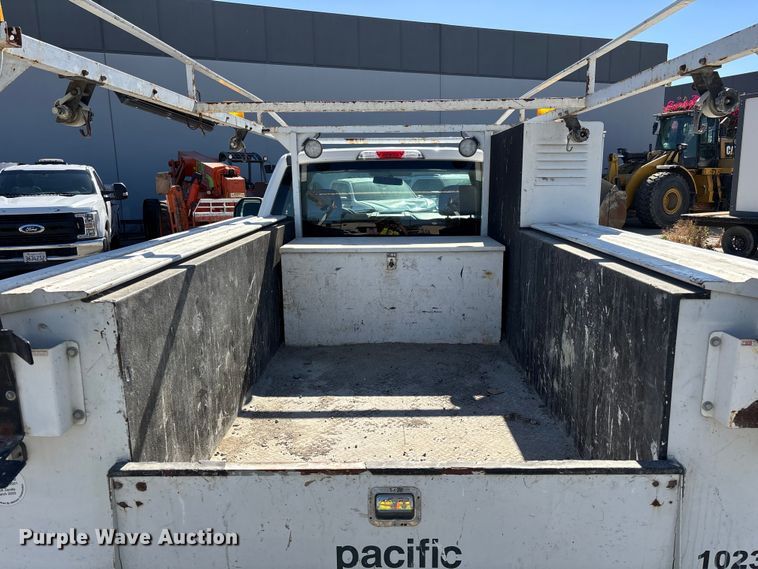 image for item EL2496 2018 Ford F250 utility bed pickup truck