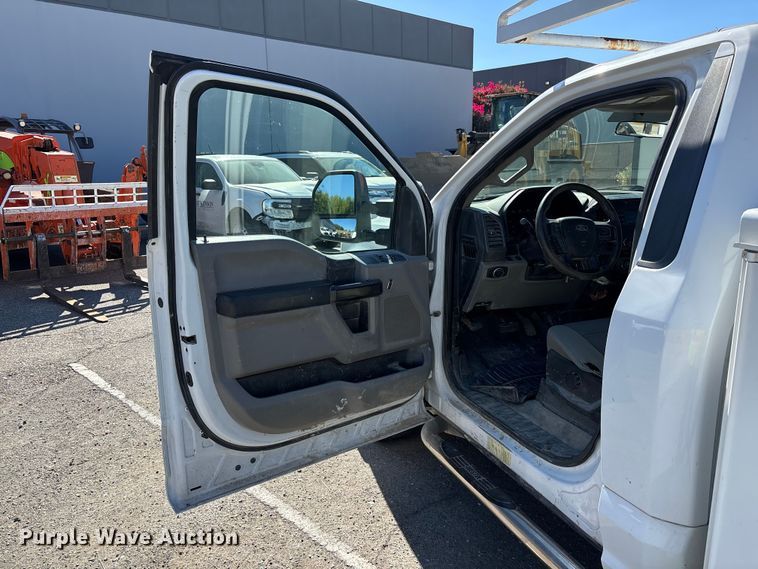 image for item EL2496 2018 Ford F250 utility bed pickup truck
