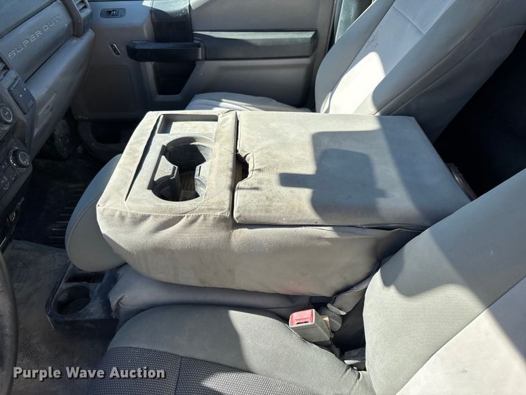 image for item EL2496 2018 Ford F250 utility bed pickup truck