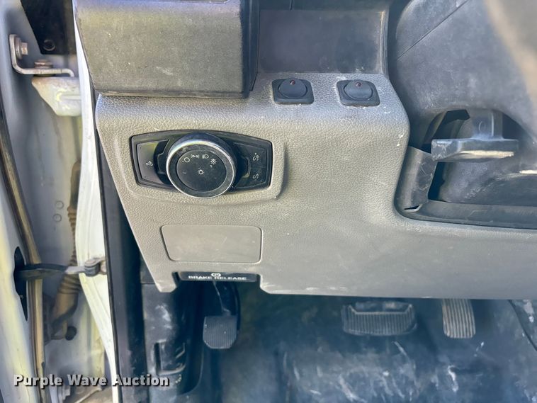 image for item EL2496 2018 Ford F250 utility bed pickup truck