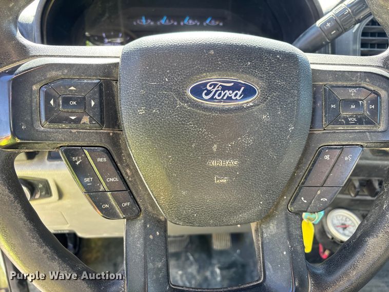 image for item EL2496 2018 Ford F250 utility bed pickup truck
