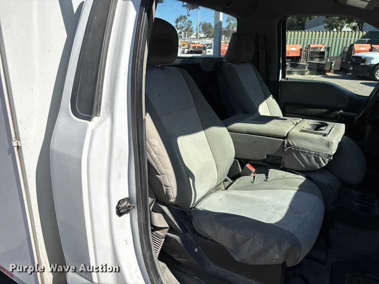 image for item EL2496 2018 Ford F250 utility bed pickup truck