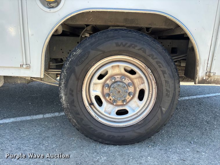 image for item EL2496 2018 Ford F250 utility bed pickup truck