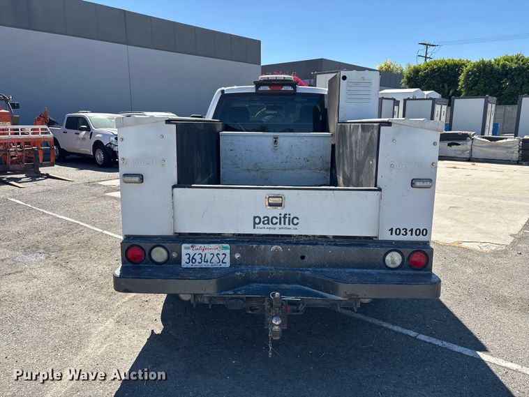 image for item EL2498 2018 Ford F250 Super Duty utility bed pickup truck