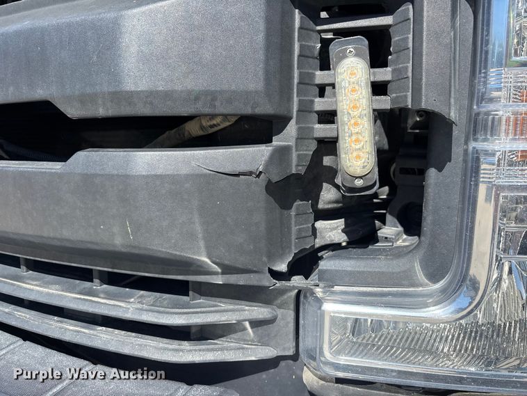 image for item EL2498 2018 Ford F250 Super Duty utility bed pickup truck