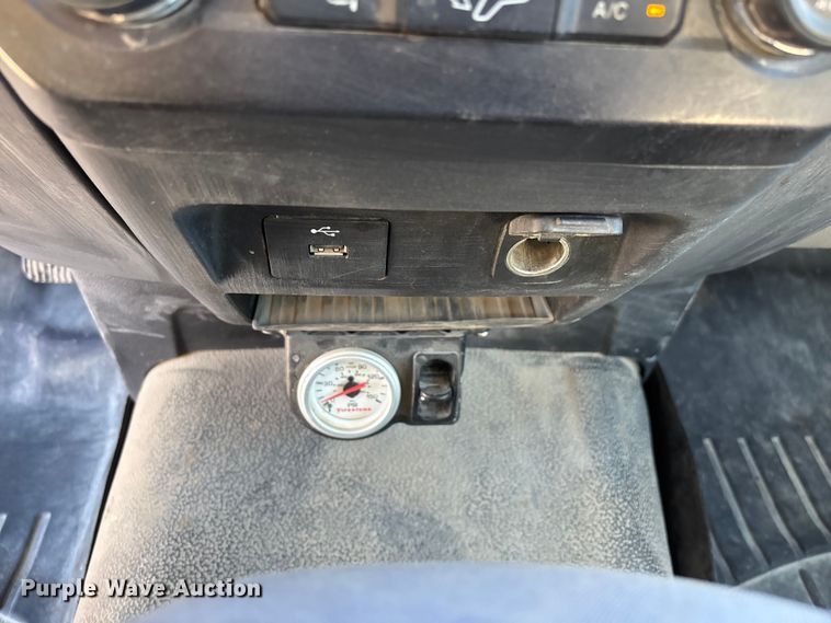 image for item EL2499 2019 Ford F250 Super Duty utility bed pickup truck