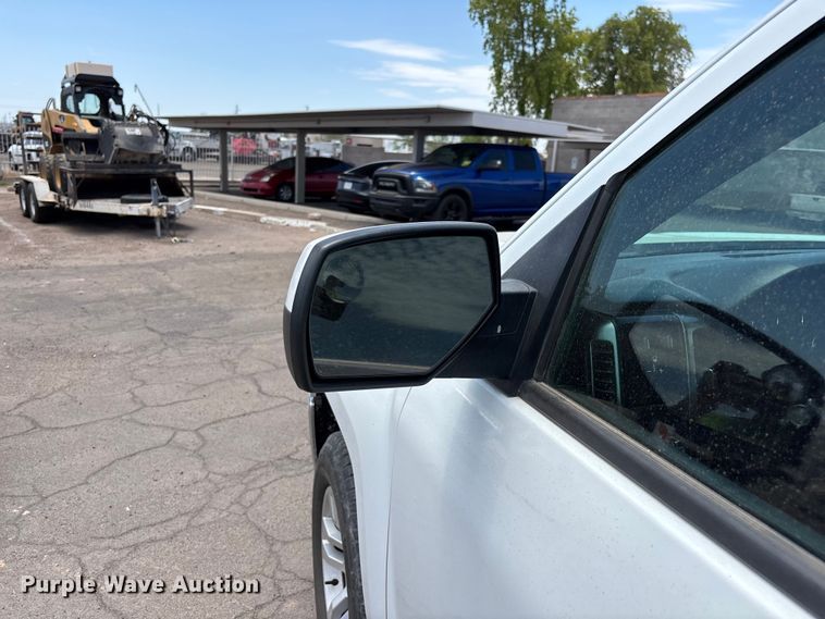 image for item EL2523 2019 Chevrolet Silverado 1500 Crew Cab pickup truck