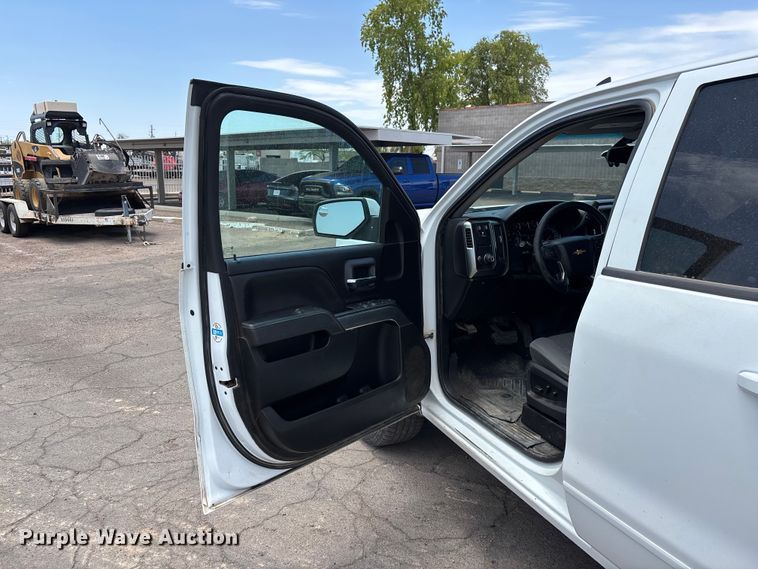 image for item EL2523 2019 Chevrolet Silverado 1500 Crew Cab pickup truck