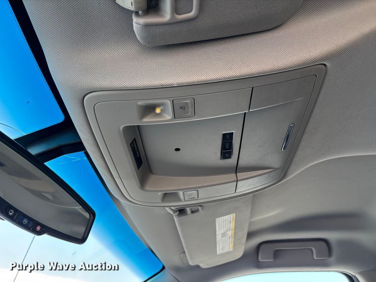 image for item EL2523 2019 Chevrolet Silverado 1500 Crew Cab pickup truck