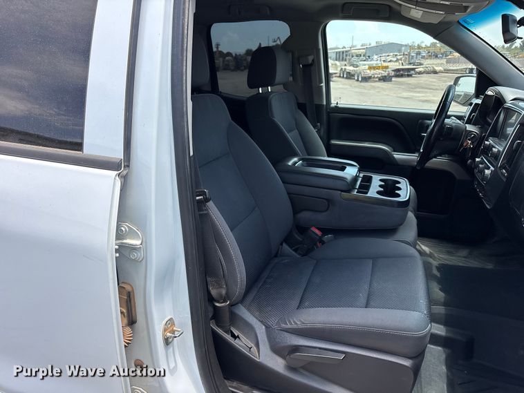 image for item EL2523 2019 Chevrolet Silverado 1500 Crew Cab pickup truck