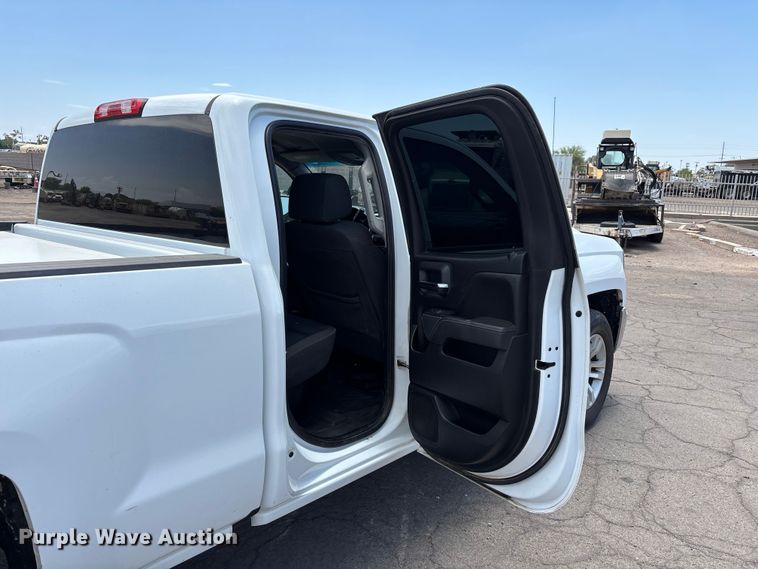 image for item EL2523 2019 Chevrolet Silverado 1500 Crew Cab pickup truck
