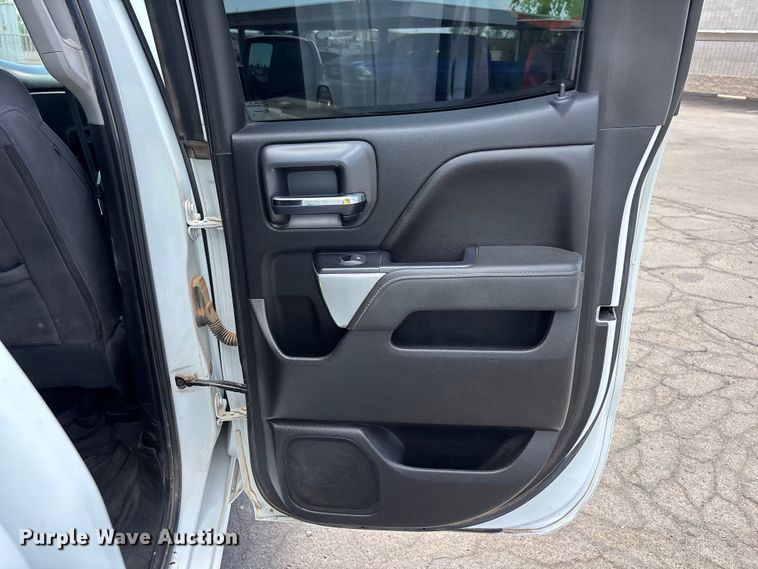 image for item EL2523 2019 Chevrolet Silverado 1500 Crew Cab pickup truck