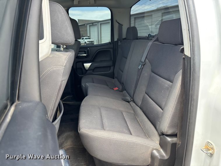 image for item EL2523 2019 Chevrolet Silverado 1500 Crew Cab pickup truck