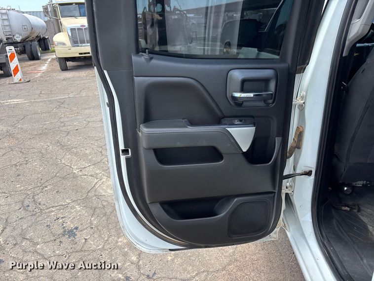image for item EL2523 2019 Chevrolet Silverado 1500 Crew Cab pickup truck