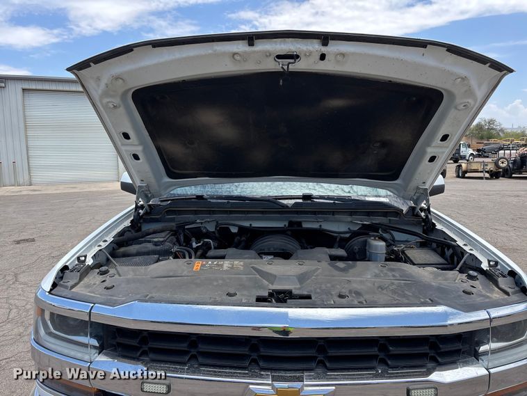 image for item EL2523 2019 Chevrolet Silverado 1500 Crew Cab pickup truck