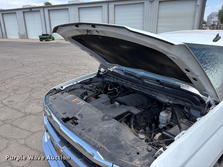 image for item EL2523 2019 Chevrolet Silverado 1500 Crew Cab pickup truck