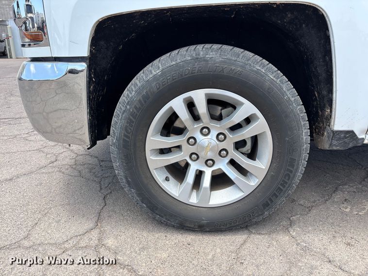 image for item EL2523 2019 Chevrolet Silverado 1500 Crew Cab pickup truck