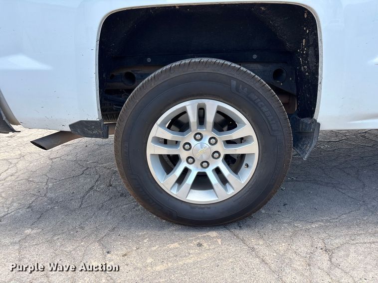 image for item EL2523 2019 Chevrolet Silverado 1500 Crew Cab pickup truck