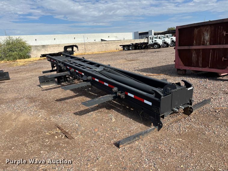 image for item EL2524 2018 Galbreath AF-0R-174 roll off container bed