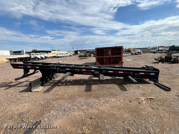 image for item EL2524 2018 Galbreath AF-0R-174 roll off container bed