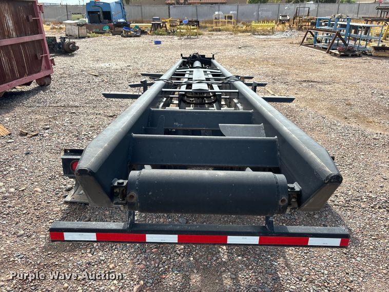 image for item EL2524 2018 Galbreath AF-0R-174 roll off container bed