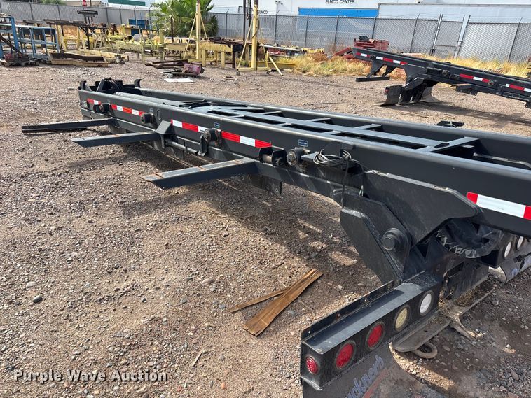 image for item EL2525 2018 Galbreath AF-0R-174 roll-off container bed