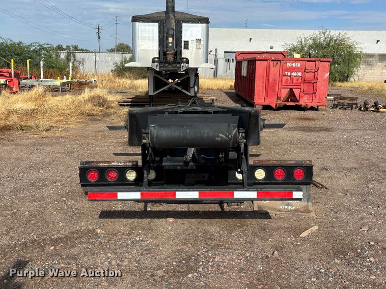 image for item EL2526 2018 Galbreath AF-0R-174 roll-off container bed