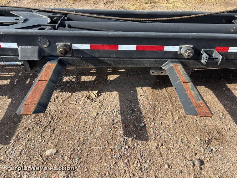 image for item EL2526 2018 Galbreath AF-0R-174 roll-off container bed