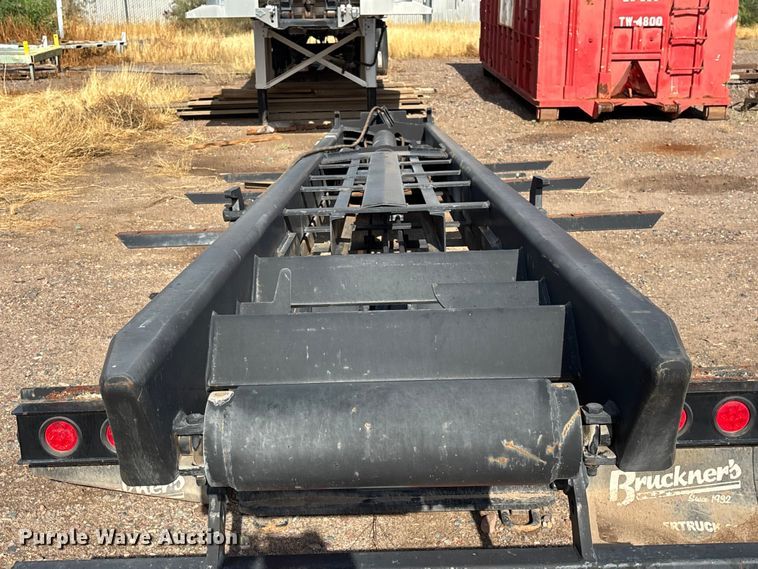 image for item EL2526 2018 Galbreath AF-0R-174 roll-off container bed