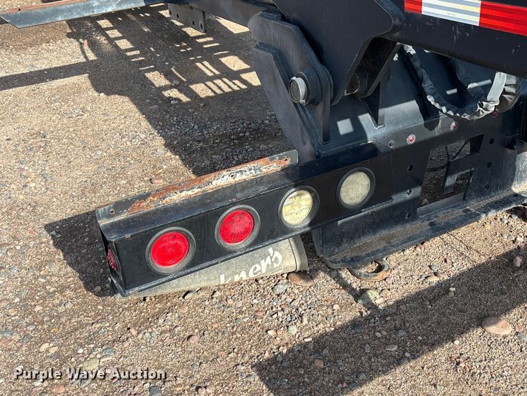 image for item EL2526 2018 Galbreath AF-0R-174 roll-off container bed