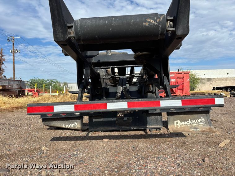 image for item EL2526 2018 Galbreath AF-0R-174 roll-off container bed