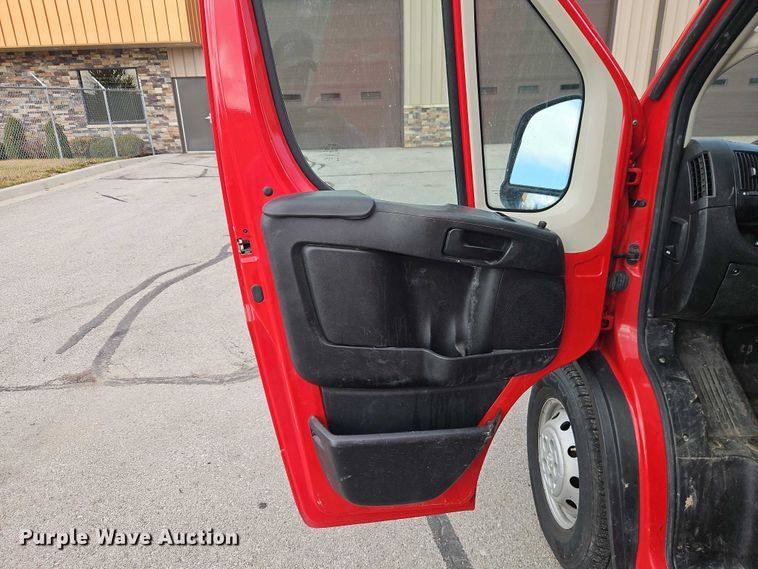 image for item EO7066 2019 RAM  Promaster 2500 van