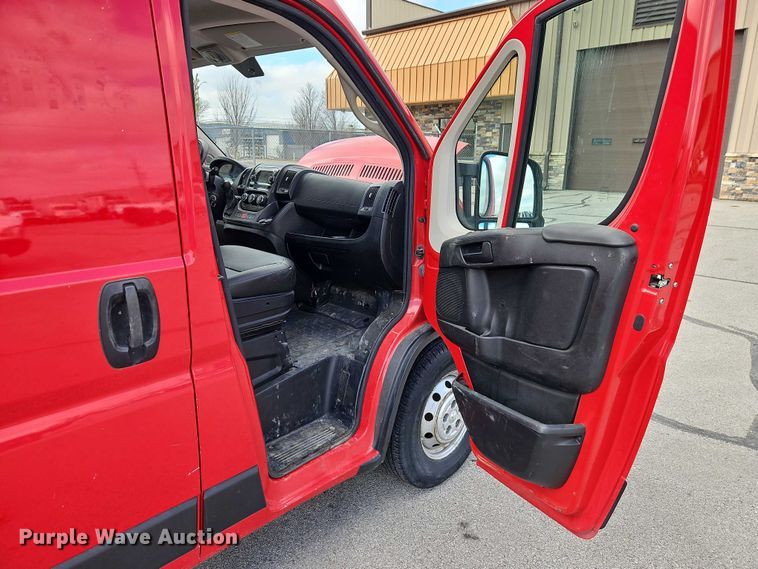 image for item EO7066 2019 RAM  Promaster 2500 van