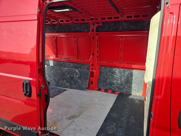 image for item EO7066 2019 RAM  Promaster 2500 van