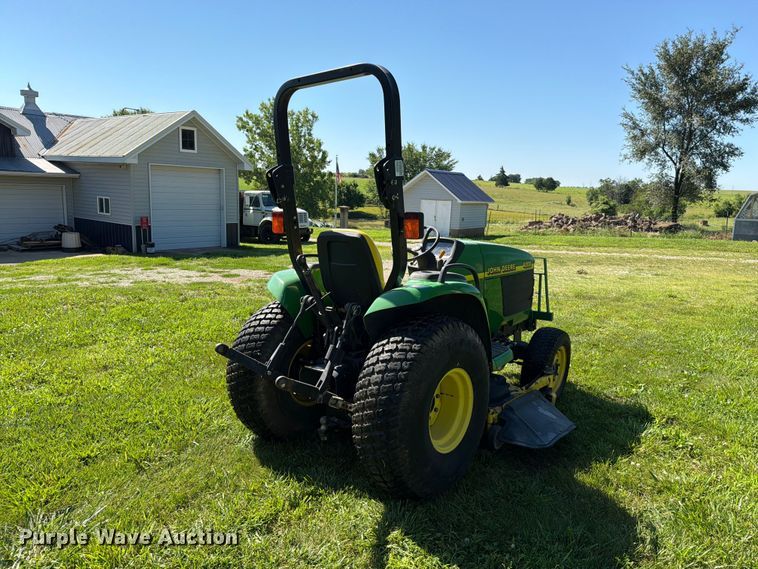 image for item EO8591 1999 John Deere 4200 MFWD tractor