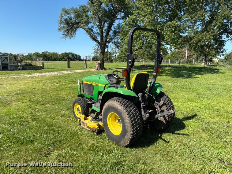 image for item EO8591 1999 John Deere 4200 MFWD tractor