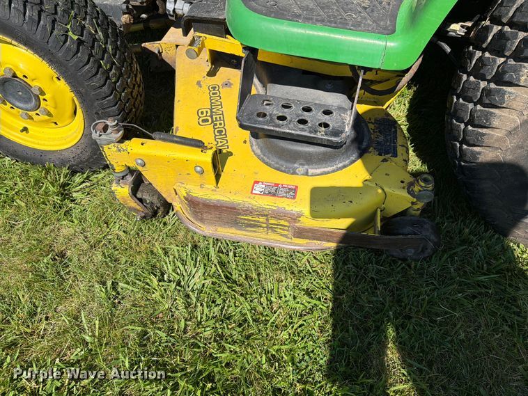 image for item EO8591 1999 John Deere 4200 MFWD tractor