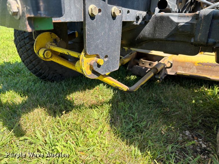 image for item EO8591 1999 John Deere 4200 MFWD tractor