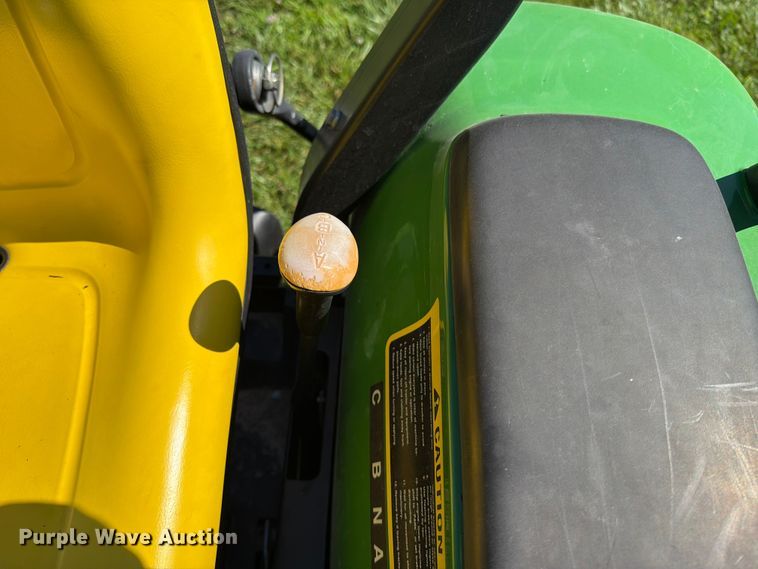 image for item EO8591 1999 John Deere 4200 MFWD tractor